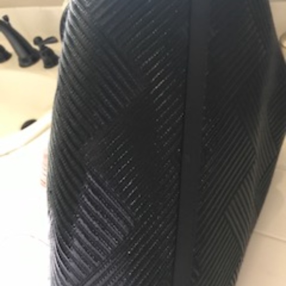 Bvlgari handbag  NOT a copy.  bought from the store - Picture 5 of 7